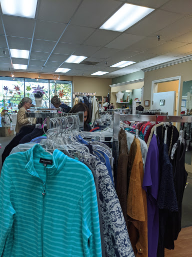 Thrift Store «American Cancer Society Discovery Shop», reviews and photos, 2004 W Bullard Ave, Fresno, CA 93711, USA