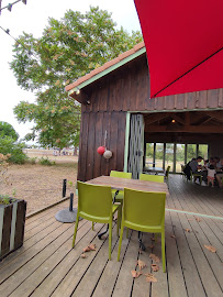 Atmosphère du Bar-restaurant à huîtres Le Cailloc à La Teste-de-Buch - n°9