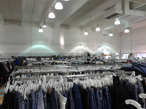 Thrift Store «Indian School Thrift», reviews and photos, 2740 W Indian School Rd, Phoenix, AZ 85017, USA