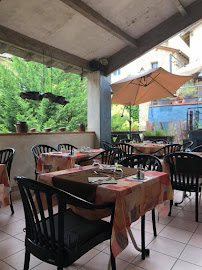 Atmosphère du Restaurant Logis Hôtel La Renaissance à Caylus - n°14
