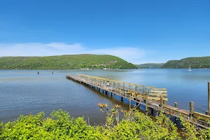 Fleischmann Pier Park image