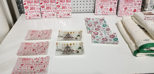 Home Goods Store «Tuesday Morning», reviews and photos, 1171 Maryland Ave, Hagerstown, MD 21740, USA