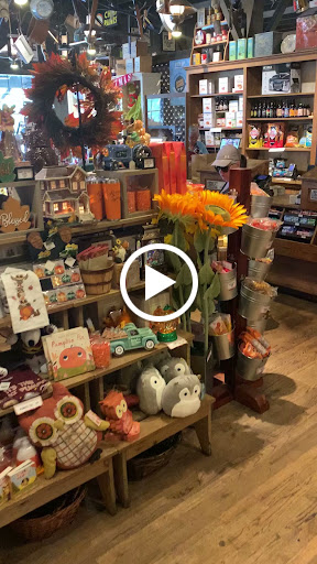 American Restaurant «Cracker Barrel Old Country Store», reviews and photos, 825 Marketplace Blvd, Hamilton Township, NJ 08691, USA