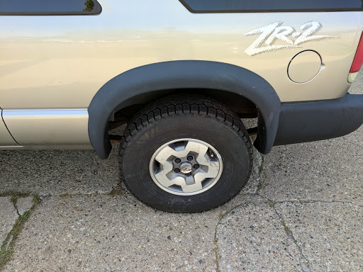 Auto Repair Shop «Alles Tire and Auto Repair», reviews and photos, 301 S Beechtree St, Grand Haven, MI 49417, USA