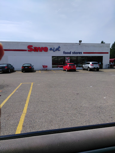 Grocery Store «Save-A-Lot», reviews and photos, 250 E Roosevelt Ave, Battle Creek, MI 49037, USA