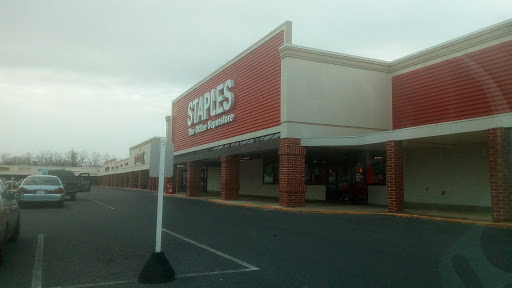Office Supply Store «Staples», reviews and photos, 850 Statler Blvd, Staunton, VA 24401, USA
