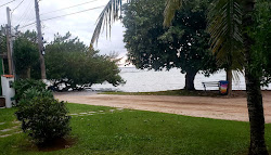 Praia Linda'in fotoğrafı geniş bir kıyı şeridi ile birlikte