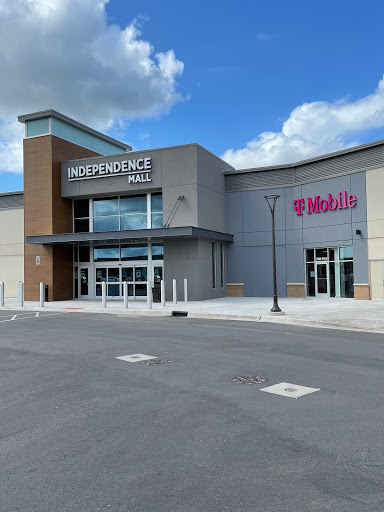Cell Phone Store «T-Mobile», reviews and photos, 4117 Oleander Dr, Wilmington, NC 28403, USA