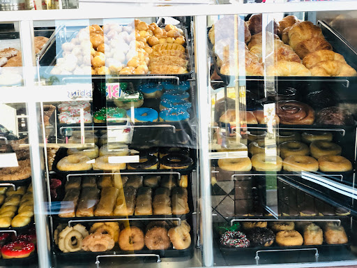 Donut Shop «Yum Yum Donuts», reviews and photos, 205 E Foothill Blvd, Rialto, CA 92376, USA