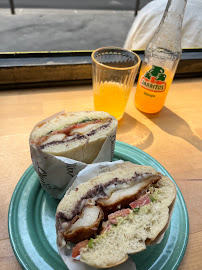 Sandwich au poulet du Restaurant mexicain Chulita à Paris - n°18