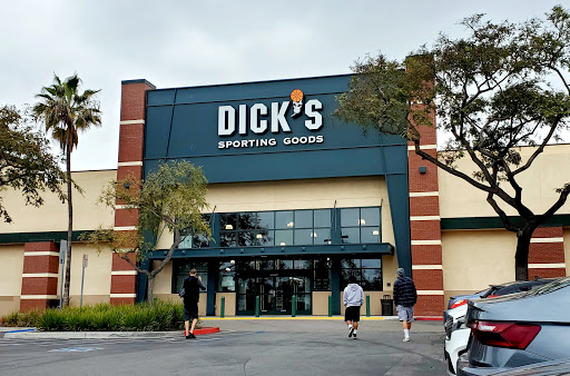 DICK'S Sporting Goods