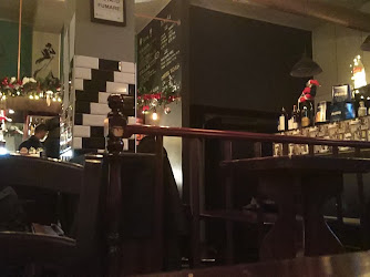 Vetra - Cocktail, Beer & Wine bar