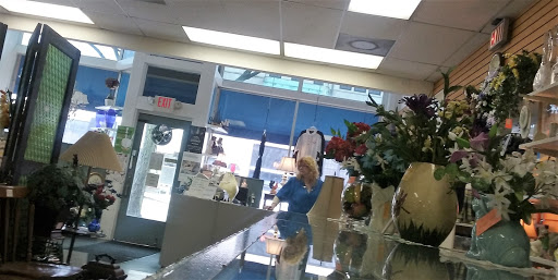 Thrift Store «Penny Wise Thrift Shop», reviews and photos, 57 Lancaster Ave, Ardmore, PA 19003, USA