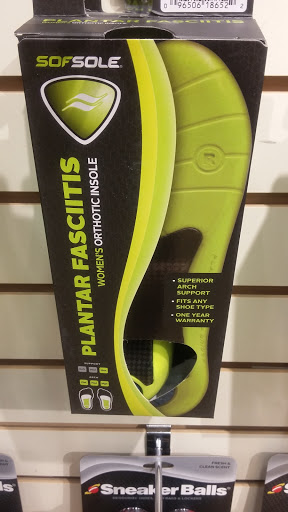 Shoe Store «Famous Footwear», reviews and photos, 33830 S Gratiot Ave, Charter Twp of Clinton, MI 48035, USA