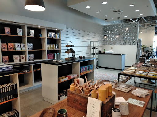 Christian Book Store «The Harvest Bookstore», reviews and photos, 6115 Arlington Ave, Riverside, CA 92504, USA