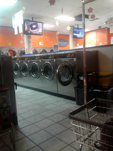 Laundromat «Laundromax», reviews and photos, 837 S Prairie Ave, Inglewood, CA 90301, USA