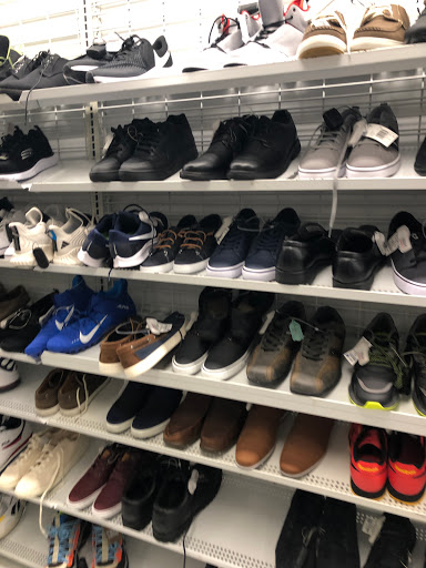 Clothing Store «Burlington Coat Factory», reviews and photos, 6350 Seven Corners Center, Falls Church, VA 22044, USA