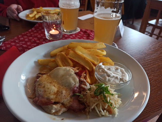 Komentáře a recenze na Čerčanská beseda