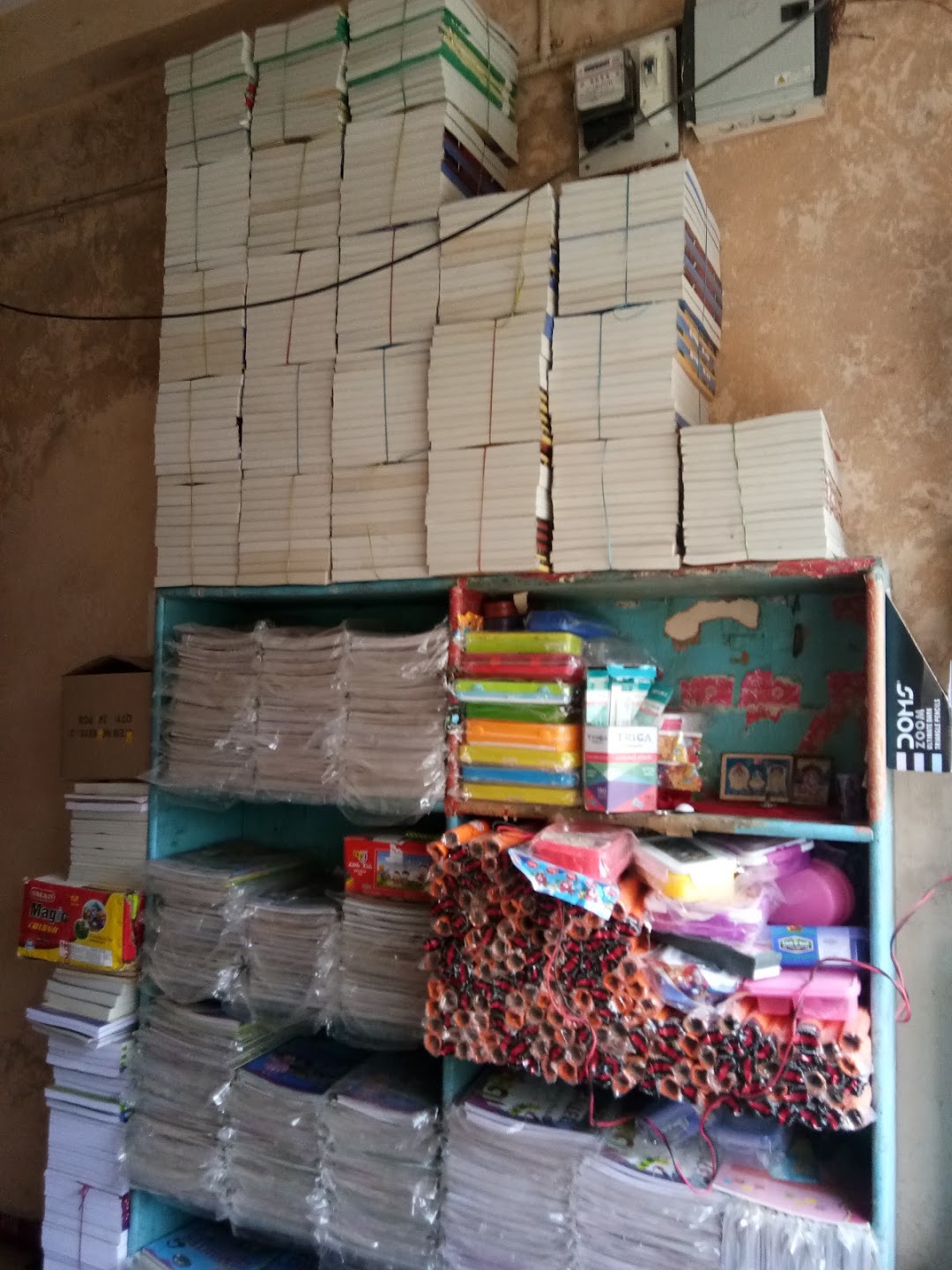 paras Book Store