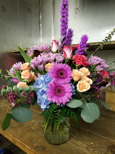 Florist «Corner Florist», reviews and photos, 2619 Hammonds Ferry Rd, Halethorpe, MD 21227, USA