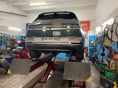 Decazes Pneus Service à Marseille