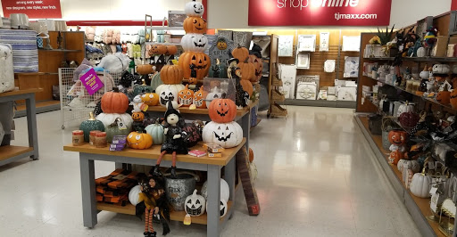 Department Store «T.J. Maxx», reviews and photos, 4800 Everhard Rd NW, Canton, OH 44718, USA