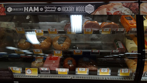 Grocery Store «Winn-Dixie», reviews and photos, 701 E Main St, Prattville, AL 36067, USA