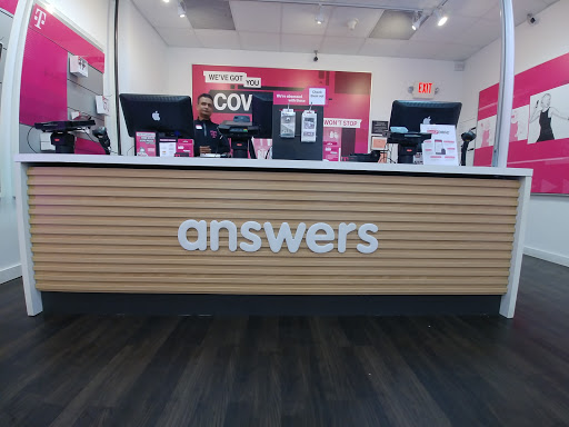 Cell Phone Store «T-Mobile», reviews and photos, 249-20 Hillside Avenue, Queens, NY 11426, USA