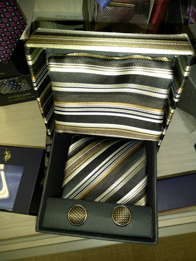 Clothing Store «Burlington Coat Factory», reviews and photos, 1225 S Kirkwood Rd, Kirkwood, MO 63122, USA