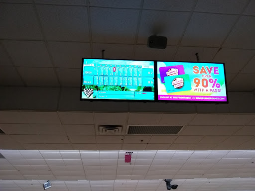 Bowling Alley «Brunswick Zone Hawthorn Lanes», reviews and photos, 316 Center Dr, Vernon Hills, IL 60061, USA