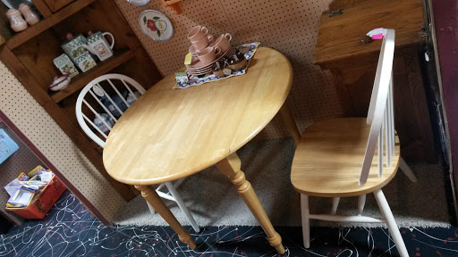 Flea Market «Springfield Flea Market & Gifts», reviews and photos, 1325 E Trafficway St, Springfield, MO 65802, USA