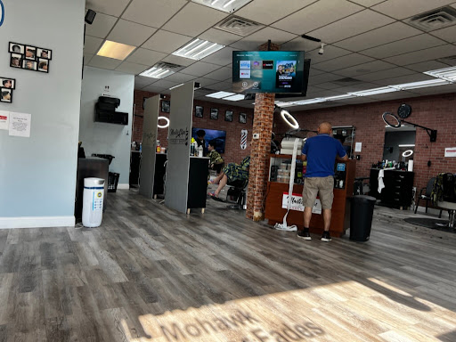 Barber Shop «Master Clips Barber Shop Bound Brook», reviews and photos, 440 W Union Ave #5, Bound Brook, NJ 08805, USA