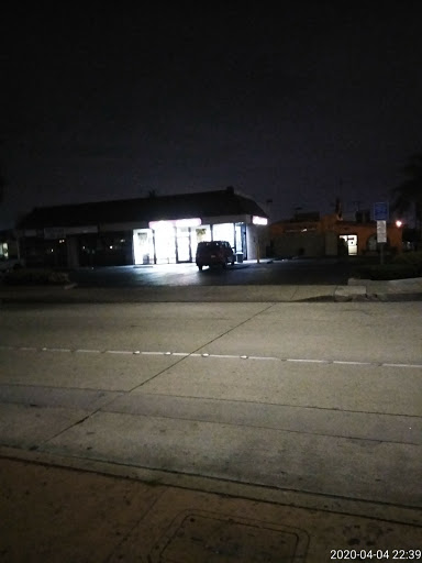 Coffee Shop «Yum Yum Donuts», reviews and photos, 15900 Pioneer Blvd, Norwalk, CA 90650, USA