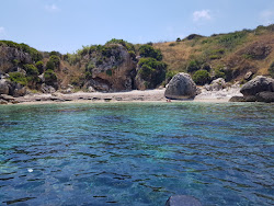 Cala Lu Grecu'in fotoğrafı biraz temiz temizlik seviyesi ile