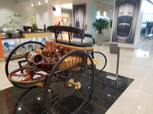 Mercedes Benz Dealer «Mercedes-Benz of Pleasanton», reviews and photos, 5885 Owens Dr, Pleasanton, CA 94588, USA