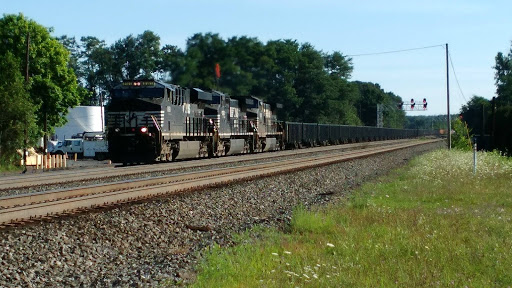 Tire Shop «Firestone Complete Auto Care», reviews and photos, 680 Montauk Hwy, West Babylon, NY 11704, USA