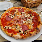 Photo n°1 de l'avis de Norbert.a fait le 22/05/2022 à 07:39 sur le  Eiscafé Calabria à Reichelsheim