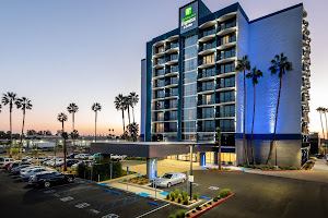 Holiday Inn Express & Suites Santa ANA - Orange County, an IHG Hotel