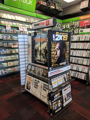 Video Game Store «GameStop», reviews and photos, 6560 Hembree Ln STE 190, Windsor, CA 95492, USA