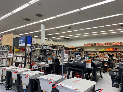 Sporting Goods Store «Academy Sports + Outdoors», reviews and photos, 5802 19th St, Lubbock, TX 79407, USA