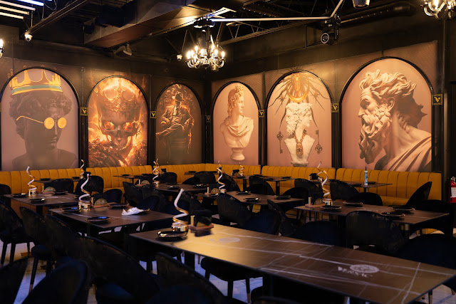 Versac Lounge and Restaurant