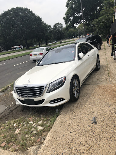 Used Car Dealer «Royal Car Center», reviews and photos, 3950 Roosevelt Blvd, Philadelphia, PA 19124, USA