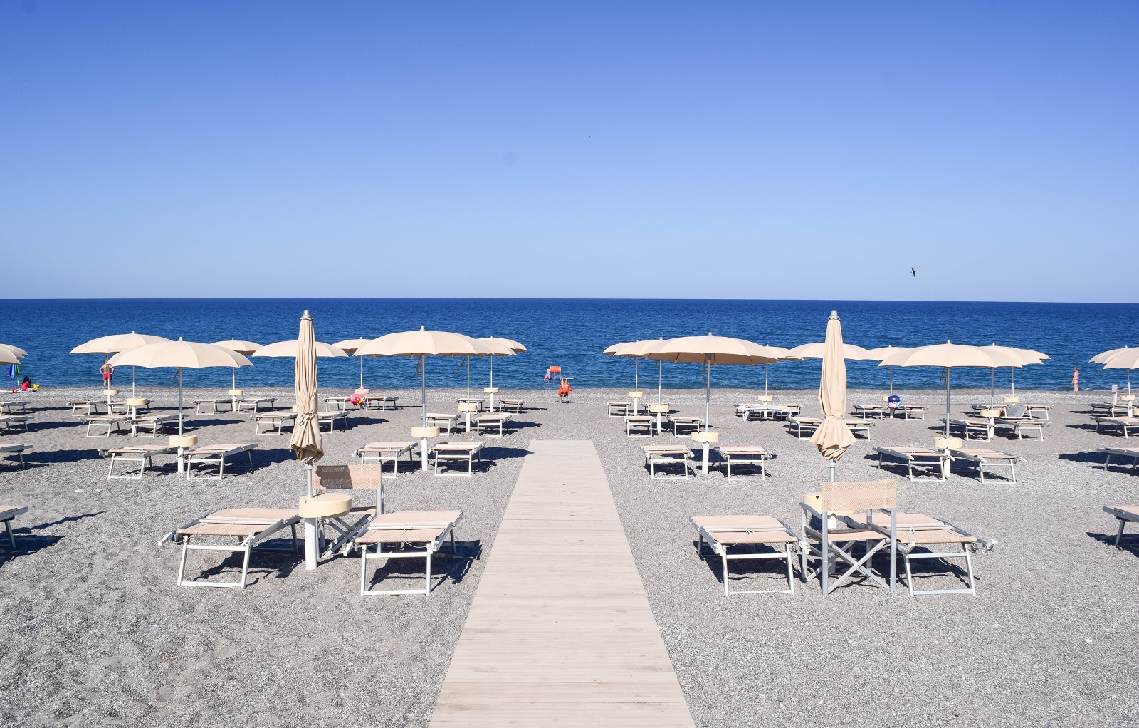 Acchio-Fiumicello beach'in fotoğrafı düz ve uzun ile birlikte