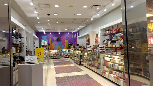 Shopping Mall «Stratford Square Mall», reviews and photos, 152 Stratford Dr, Bloomingdale, IL 60108, USA