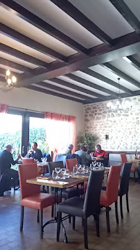 Atmosphère du Restaurant français La Marmite à Soyons - n°3