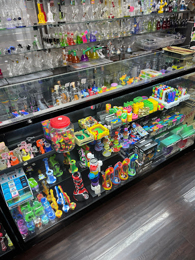 Tobacco Shop «Orlando Smoke Shop Dr Phillips area», reviews and photos, 7858 Turkey Lake Rd #112a, Orlando, FL 32819, USA