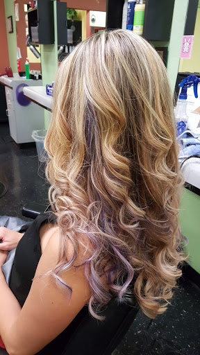 Beauty Salon «A Cut Above Family Haircare», reviews and photos, 3960 N Oracle Rd, Tucson, AZ 85705, USA