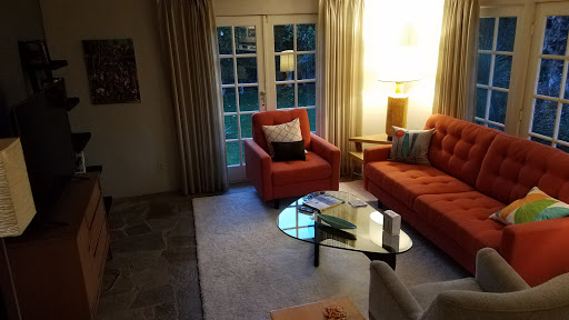 Thrift Store «Revivals Store - Palm Springs», reviews and photos