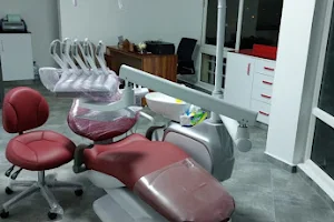Centre dentaire Tikiouine image