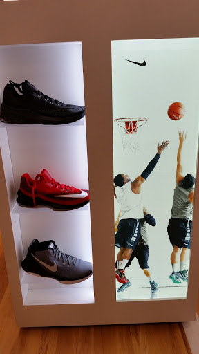 Shoe Store «Shoe Carnival», reviews and photos, 511 S Plano Rd, Richardson, TX 75081, USA